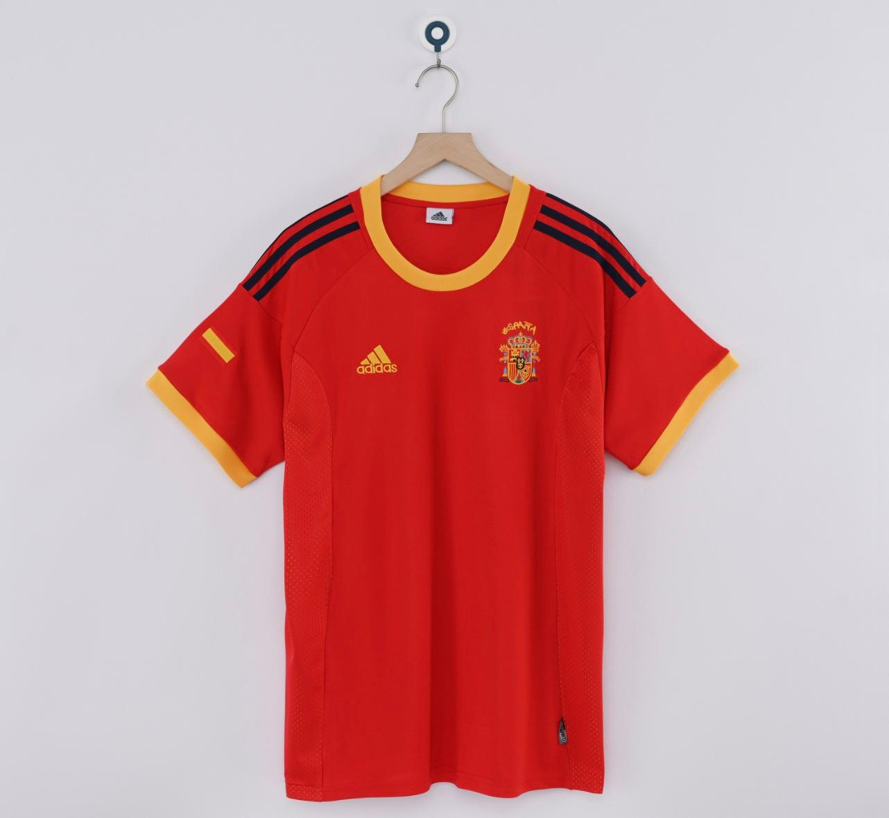 נבחרת ספרד – חולצת בית 2004