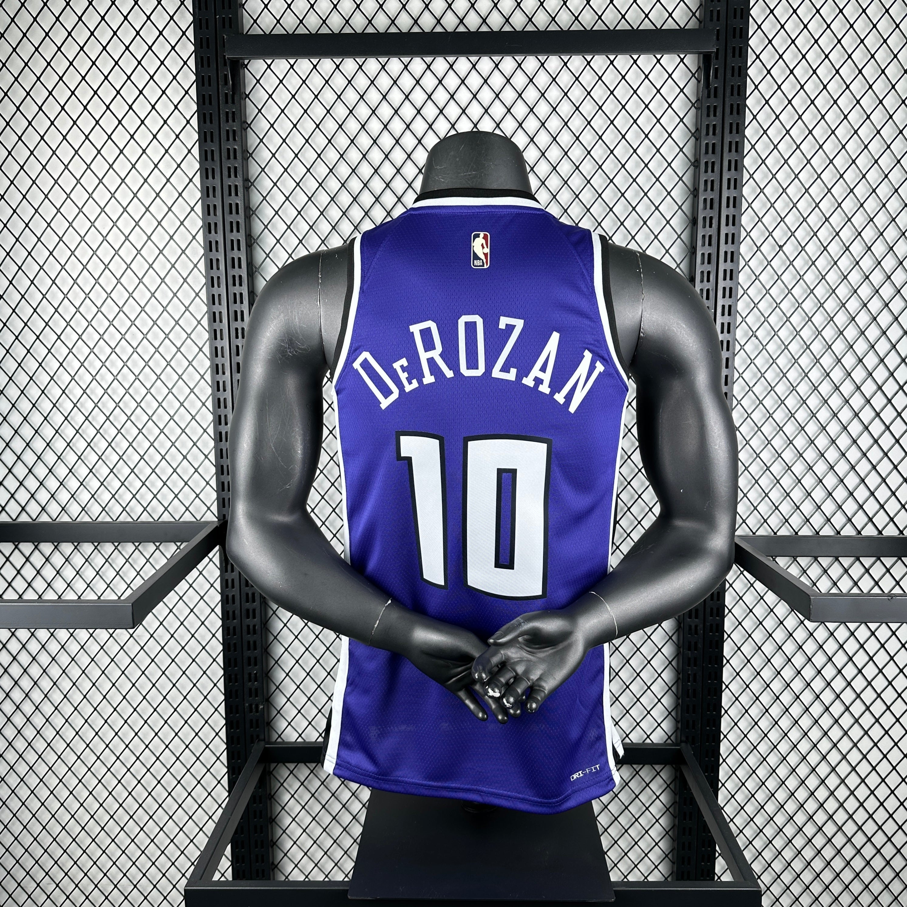 25 Sacramento Kings-Retro-10