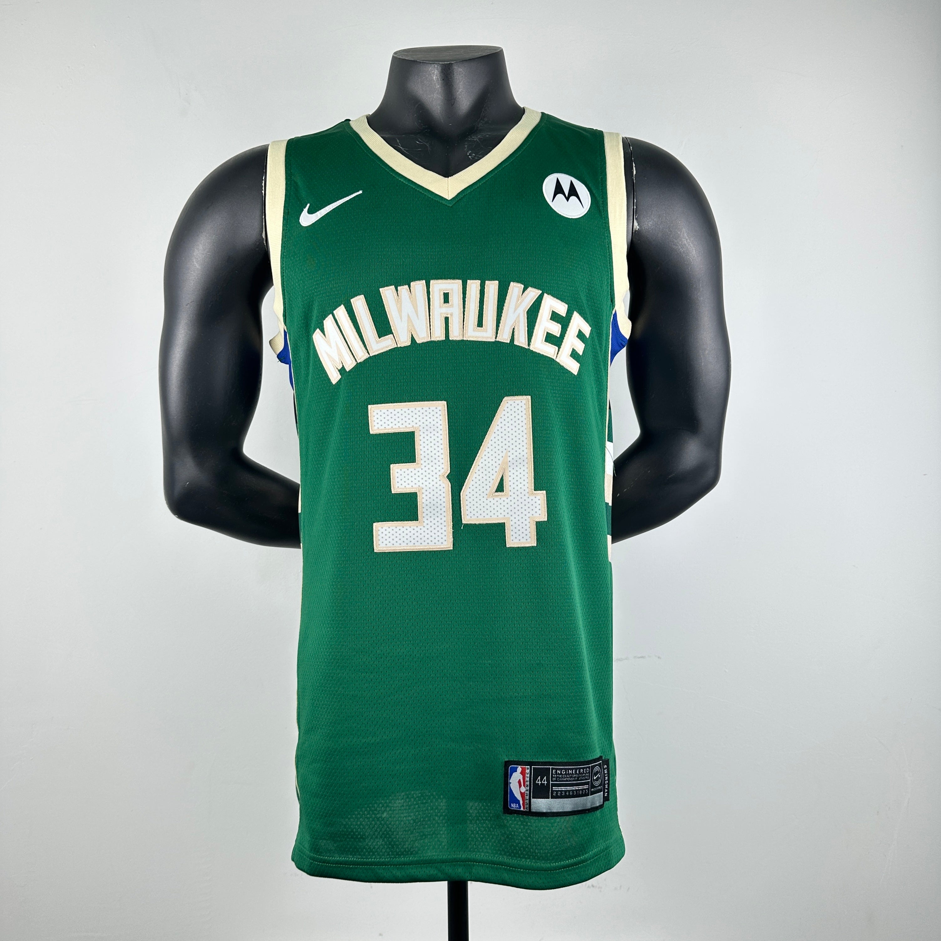 25 Milwaukee Bucks no.34