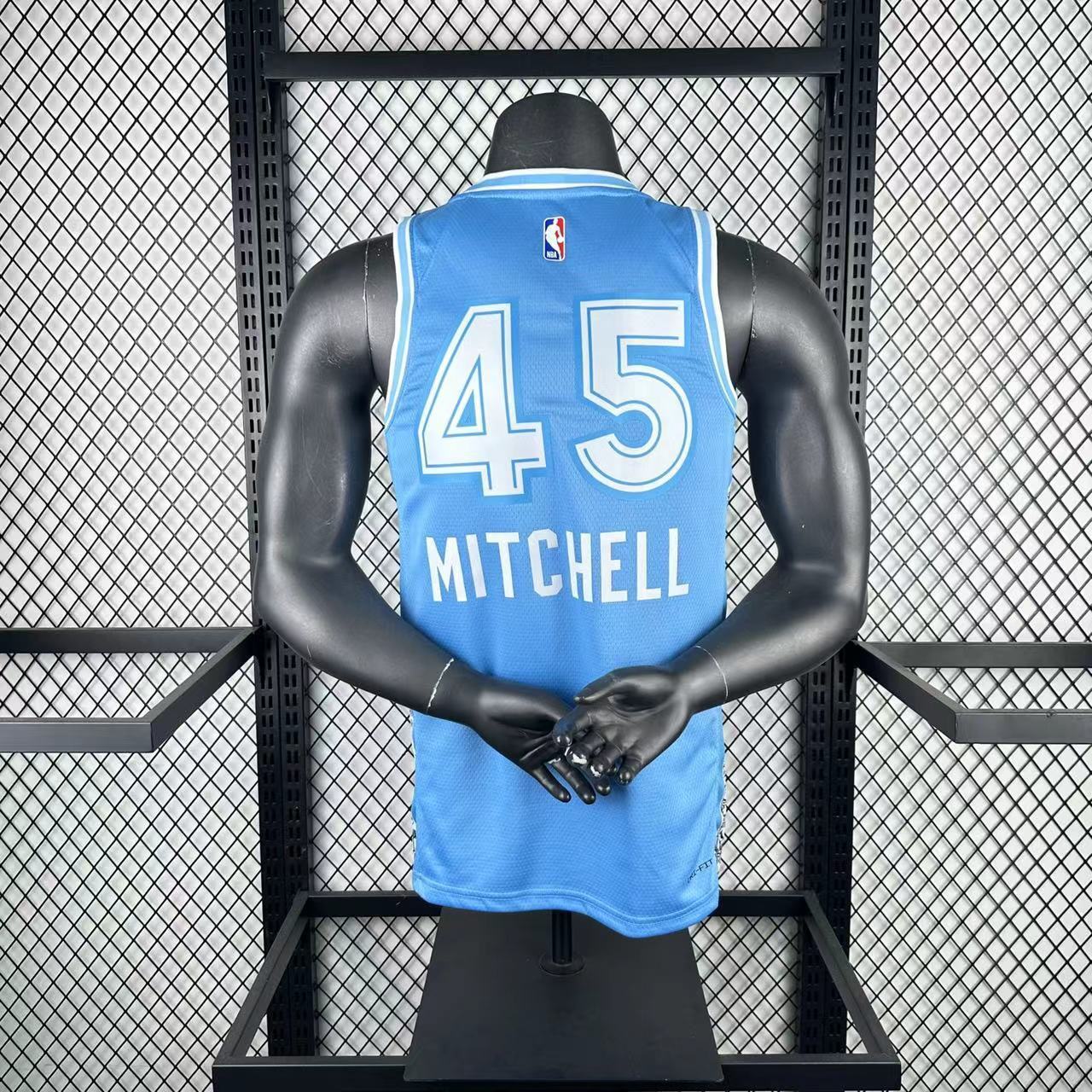 25 Cleveland Cavaliers-City Edition-45