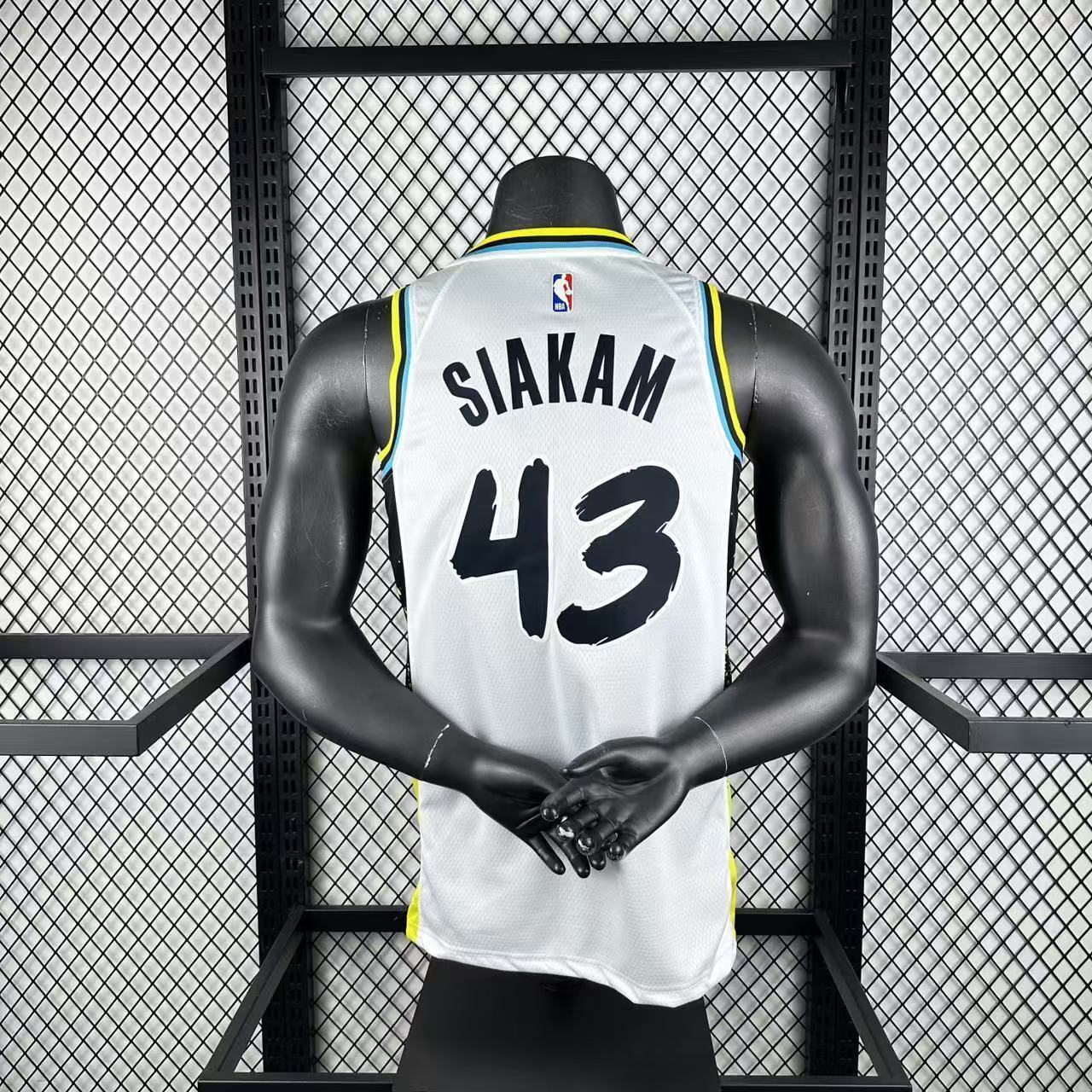 25 Indiana Pacers-City Edition-43