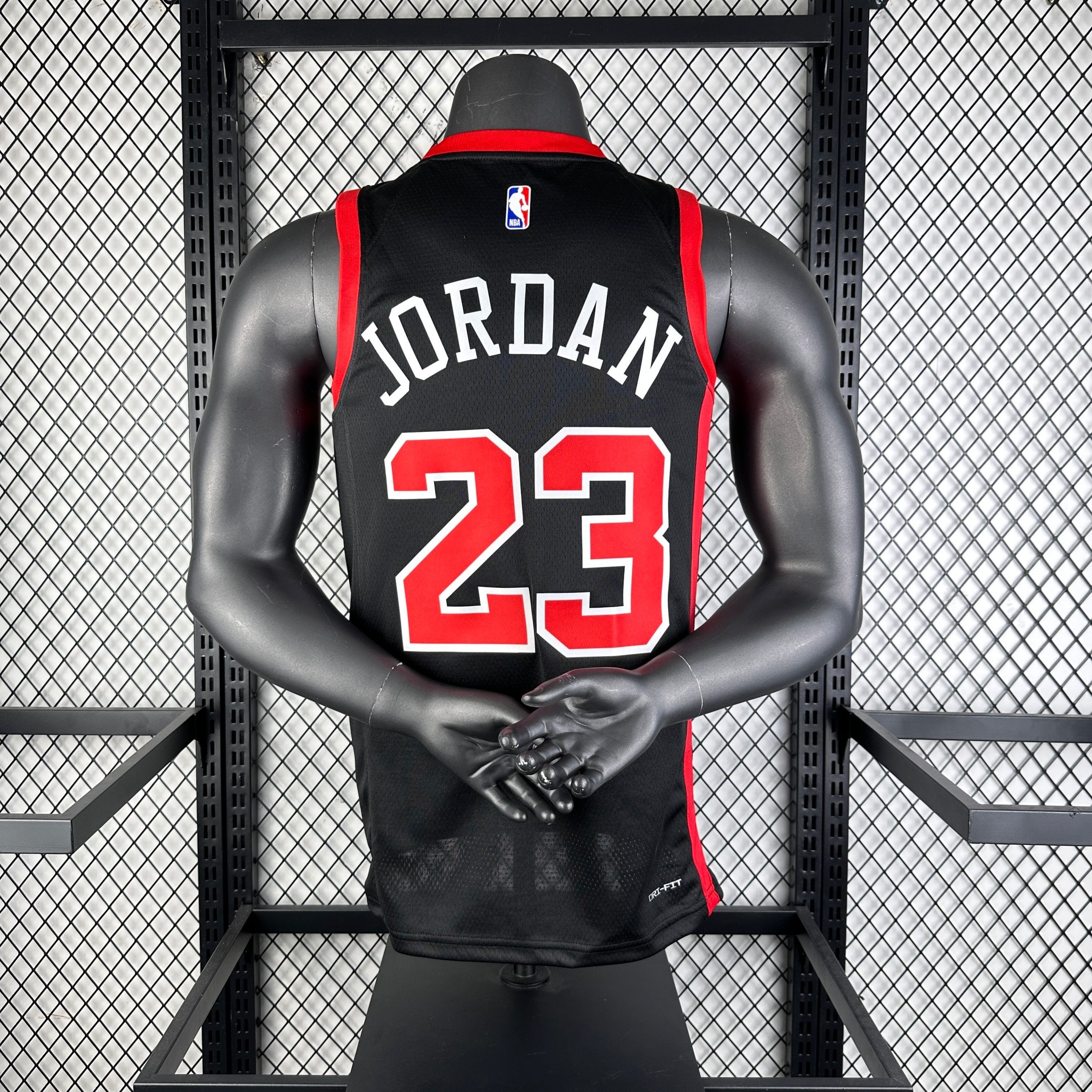 24 Chicago Bulls-City Edition-23