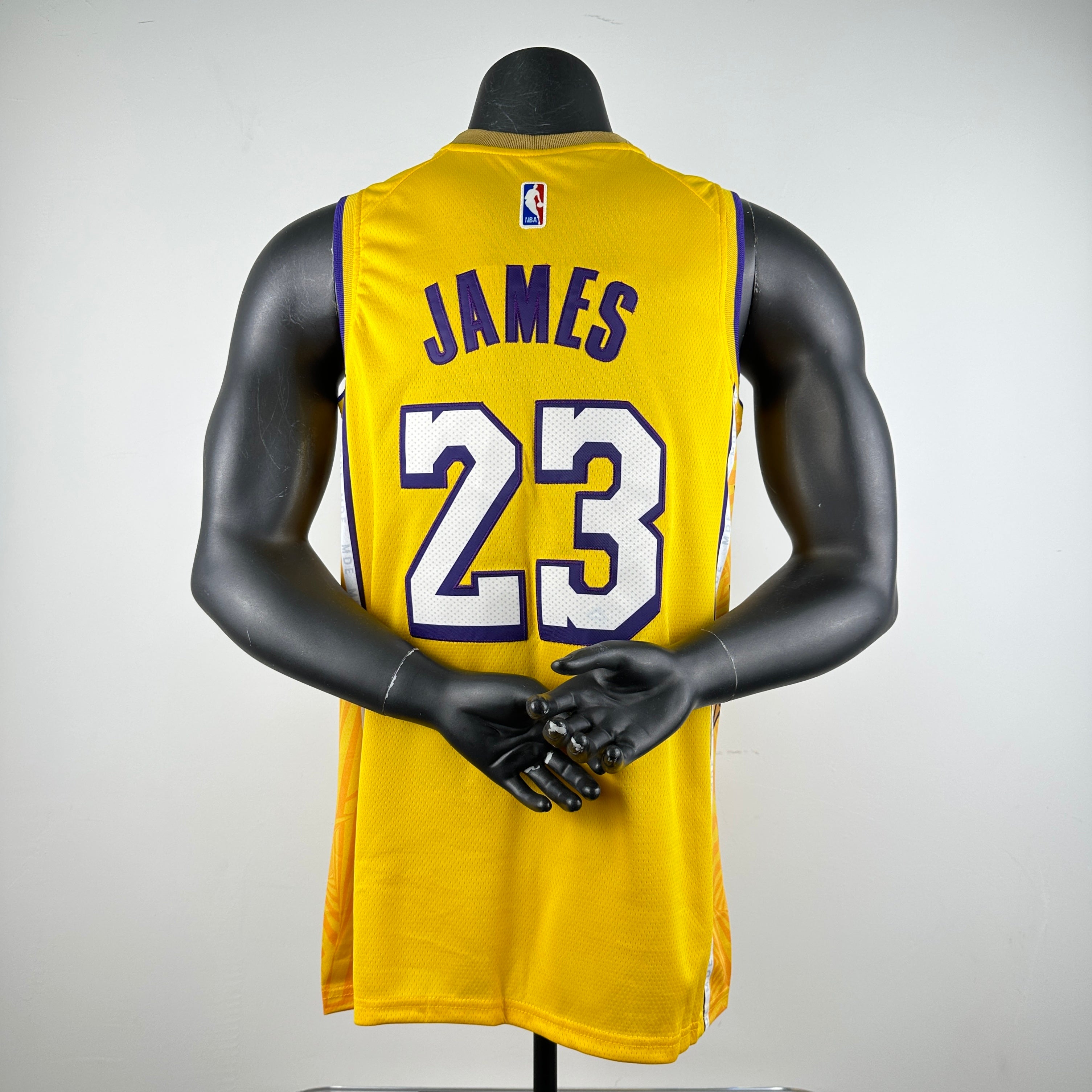 Los Angeles Lakers no.23