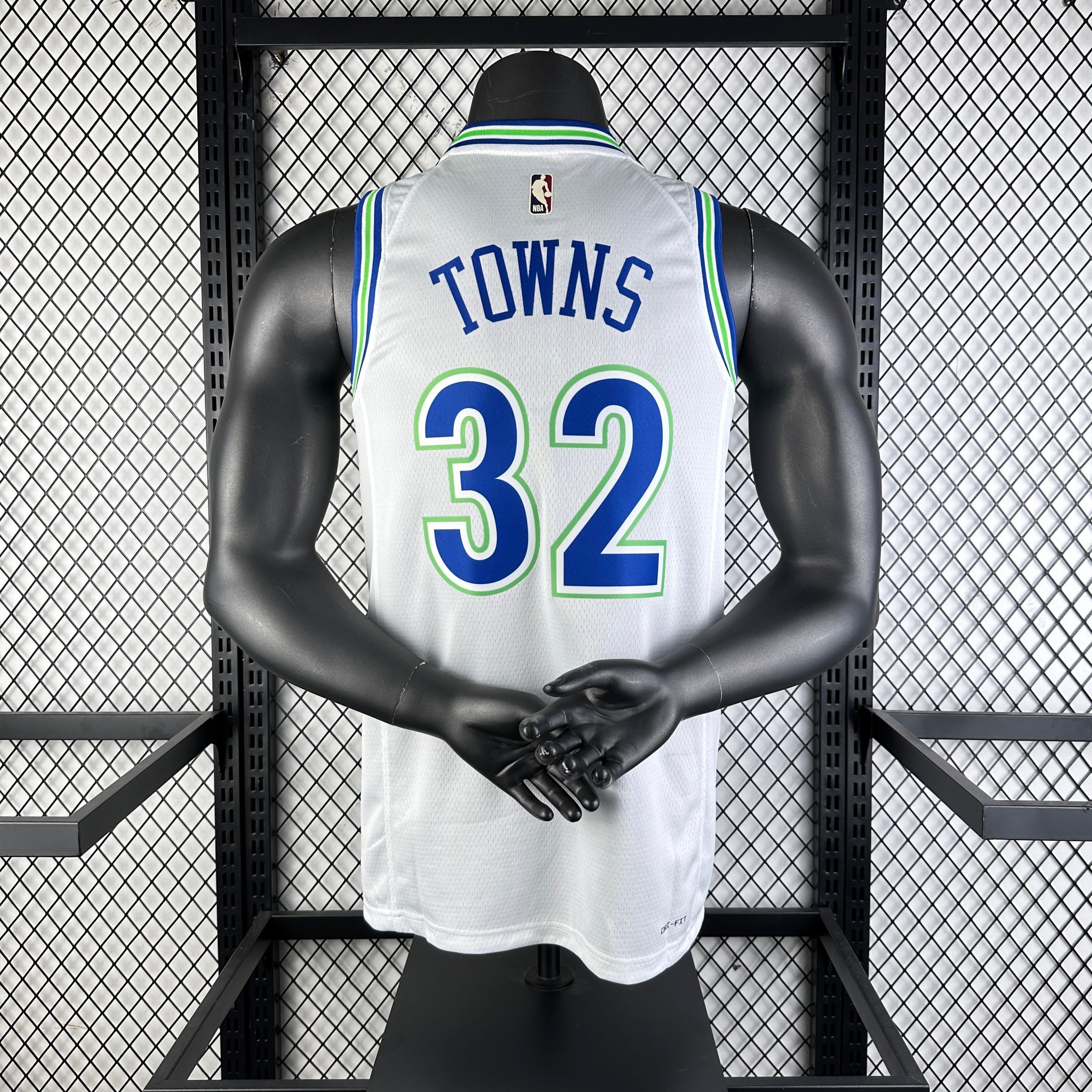 24 Minnesota Timberwolves-Retro-32