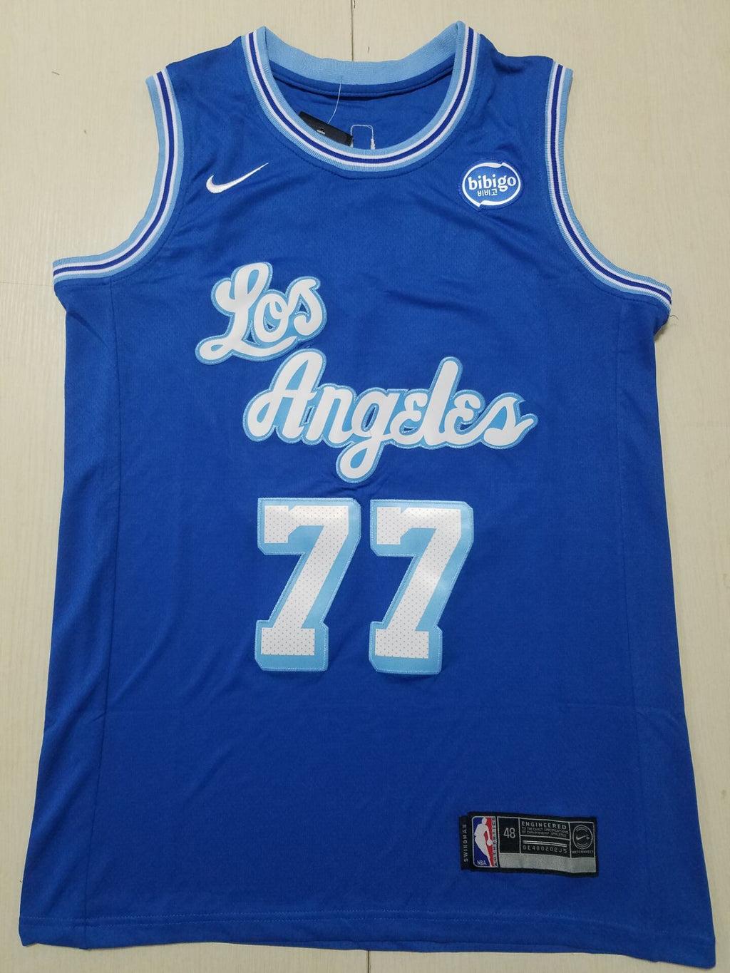 Los Angeles Lakers 77