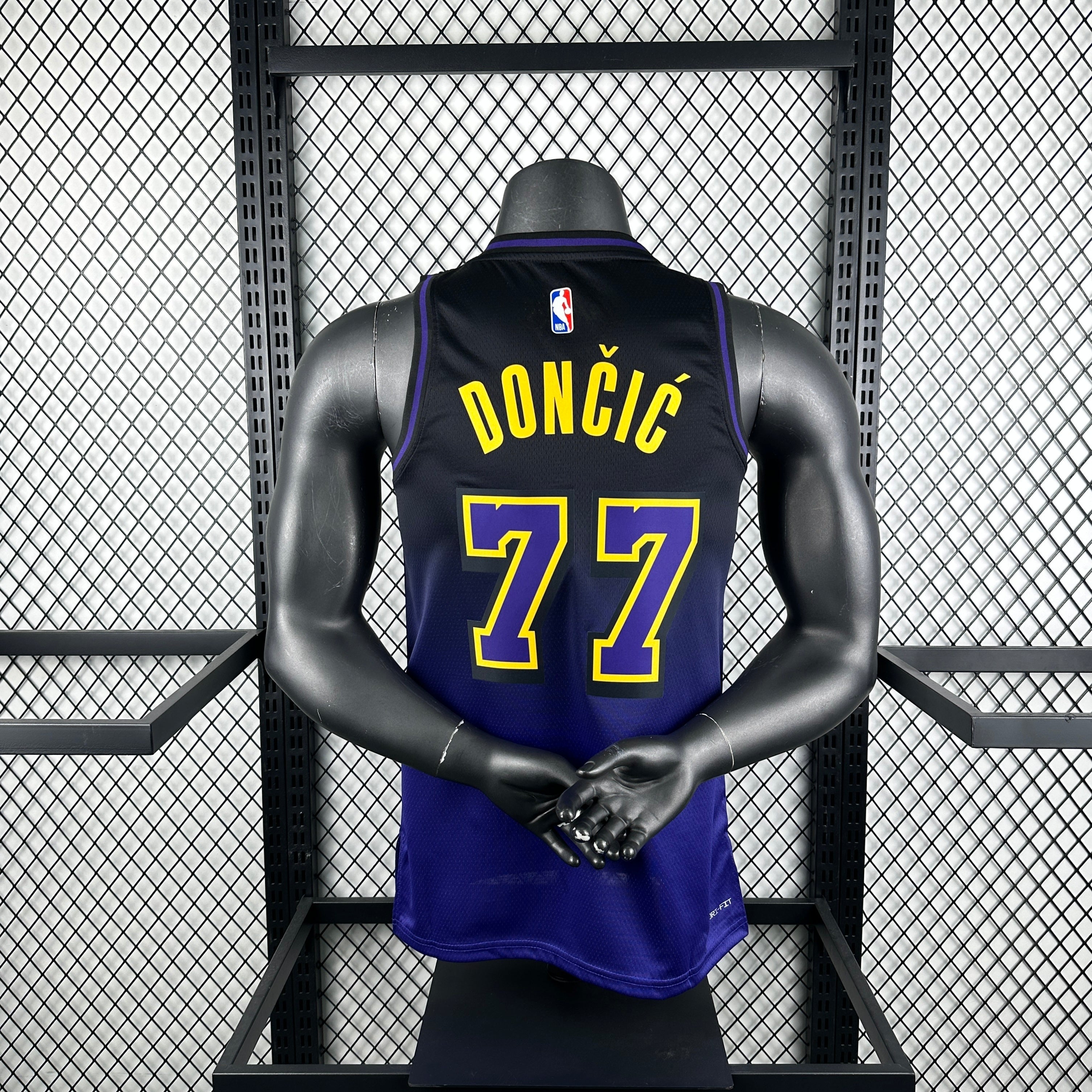 25 Los Angeles Lakers-City Edition-77