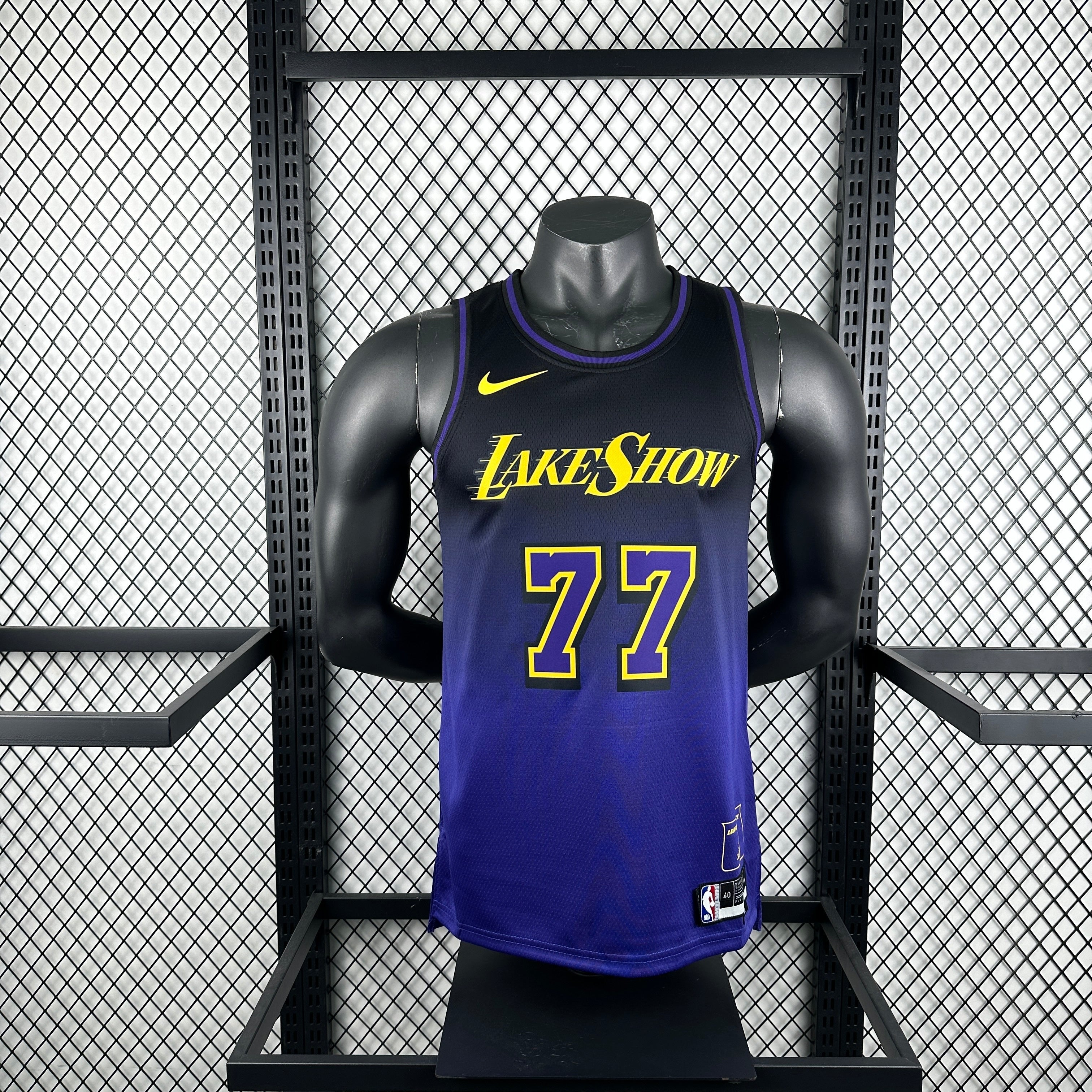 25 Los Angeles Lakers-City Edition-77