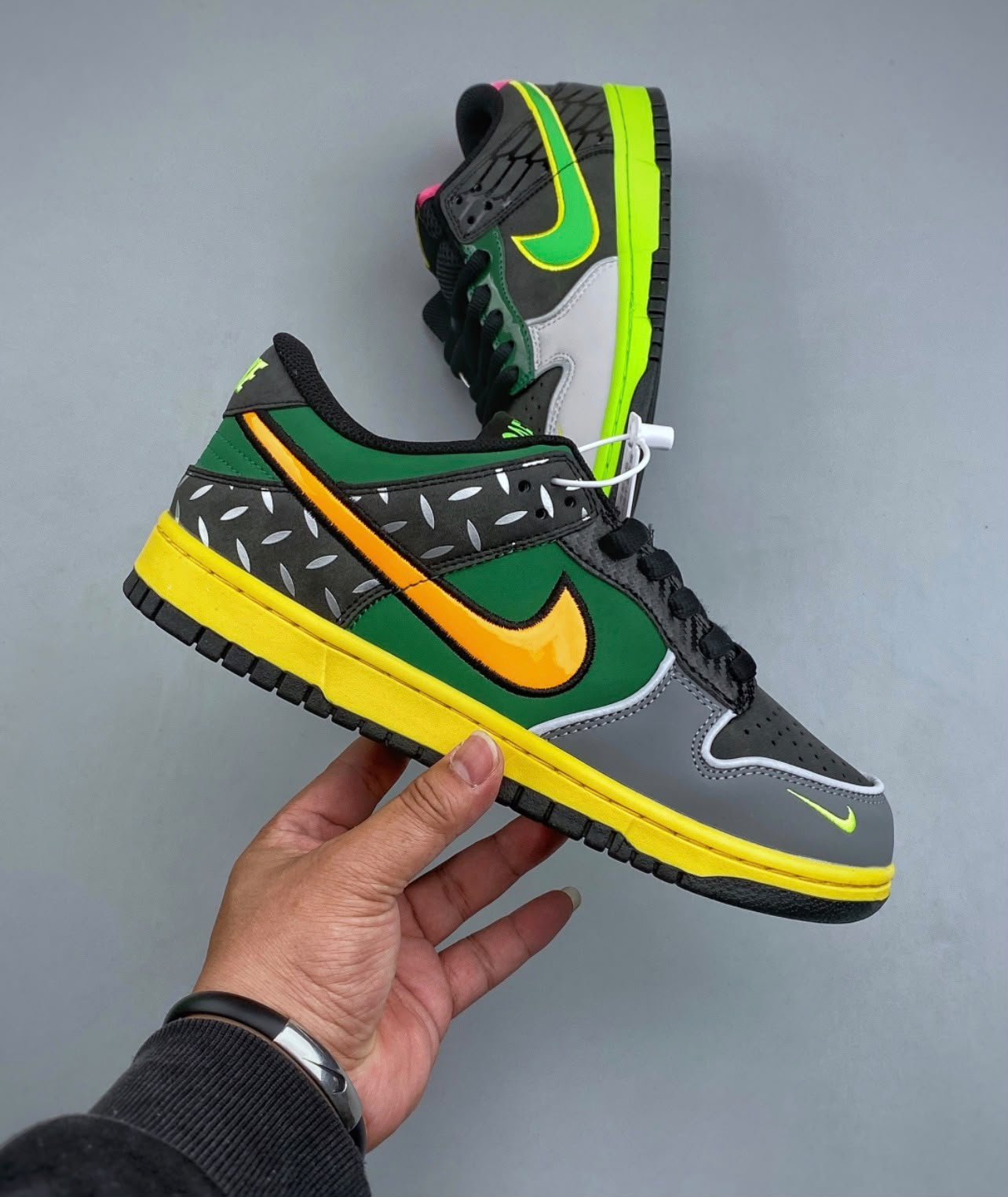 Nike shoes