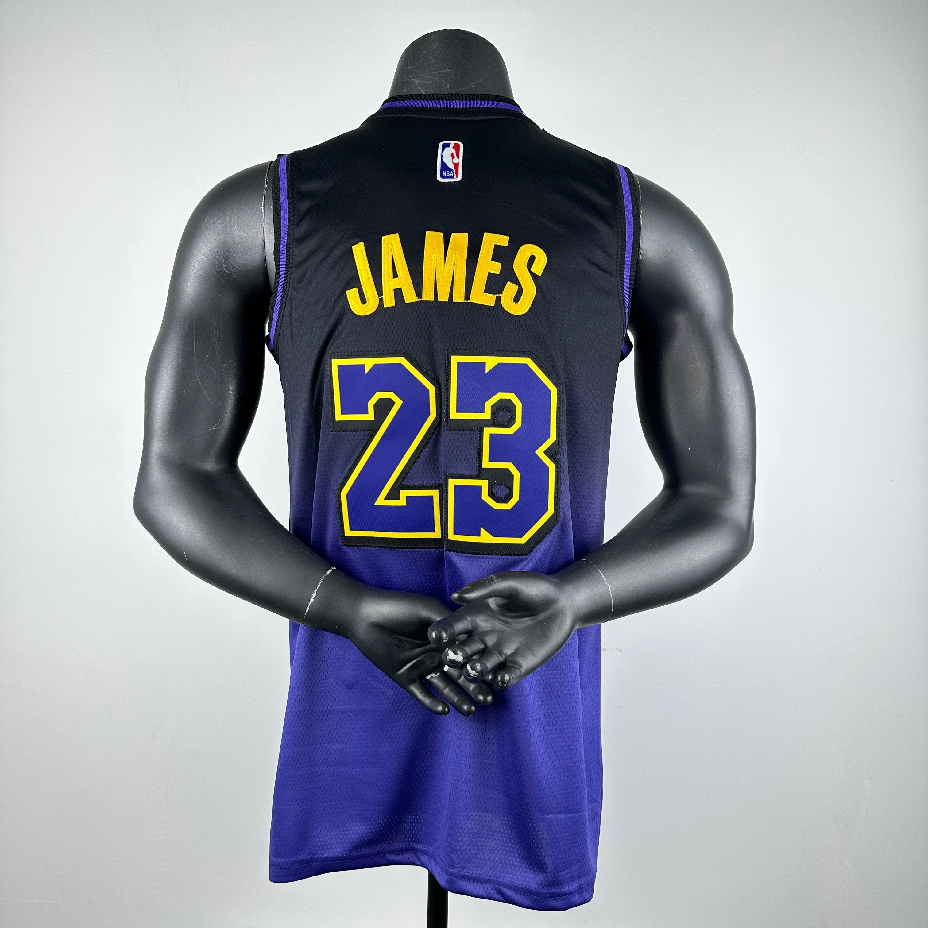25 Los Angeles Lakers no.23