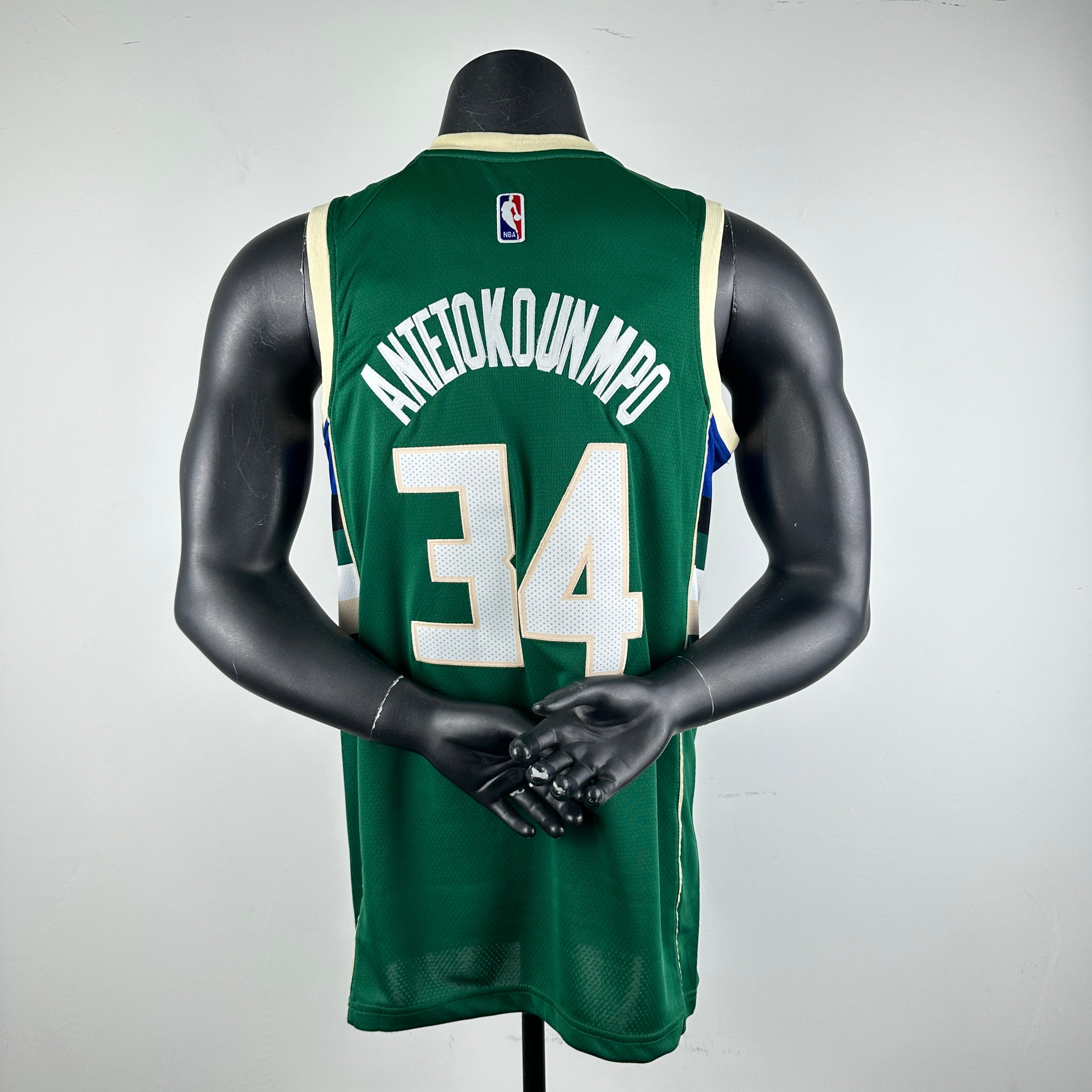 25 Milwaukee Bucks no.34