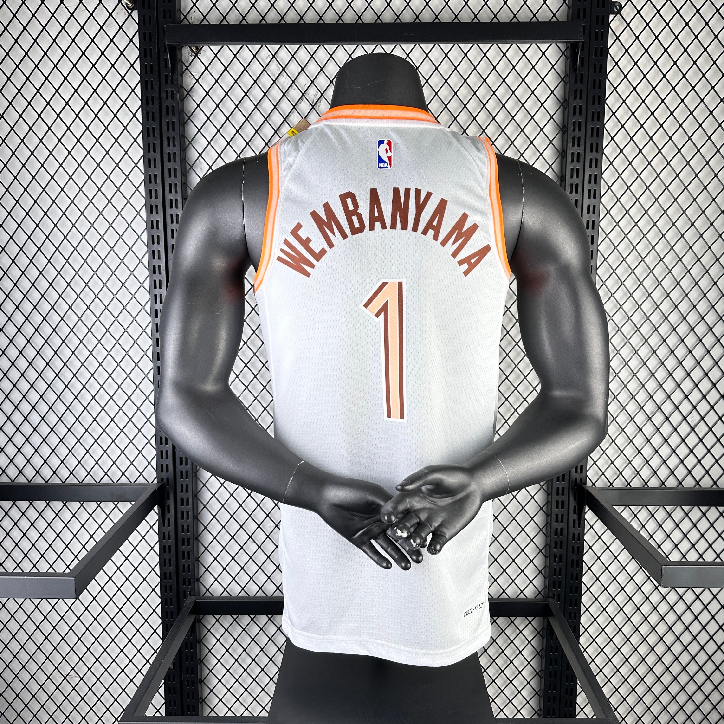 24 San Antonio Spurs-City Edition-1