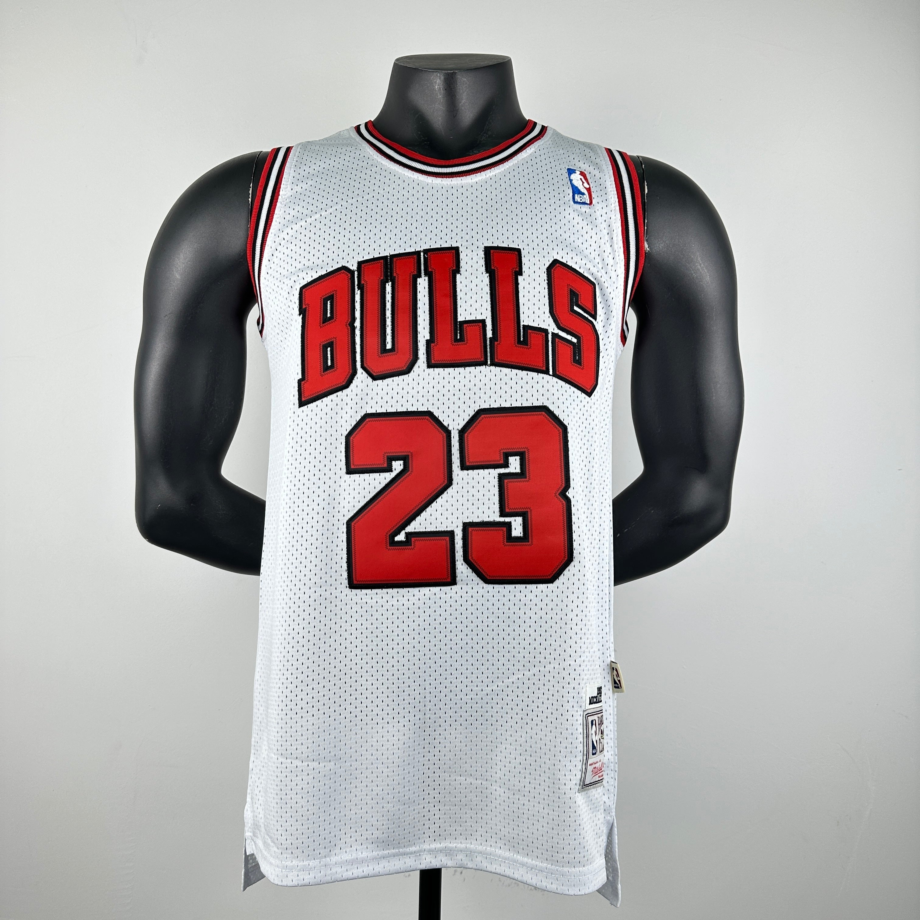 97/98 Chicago Bulls no.23