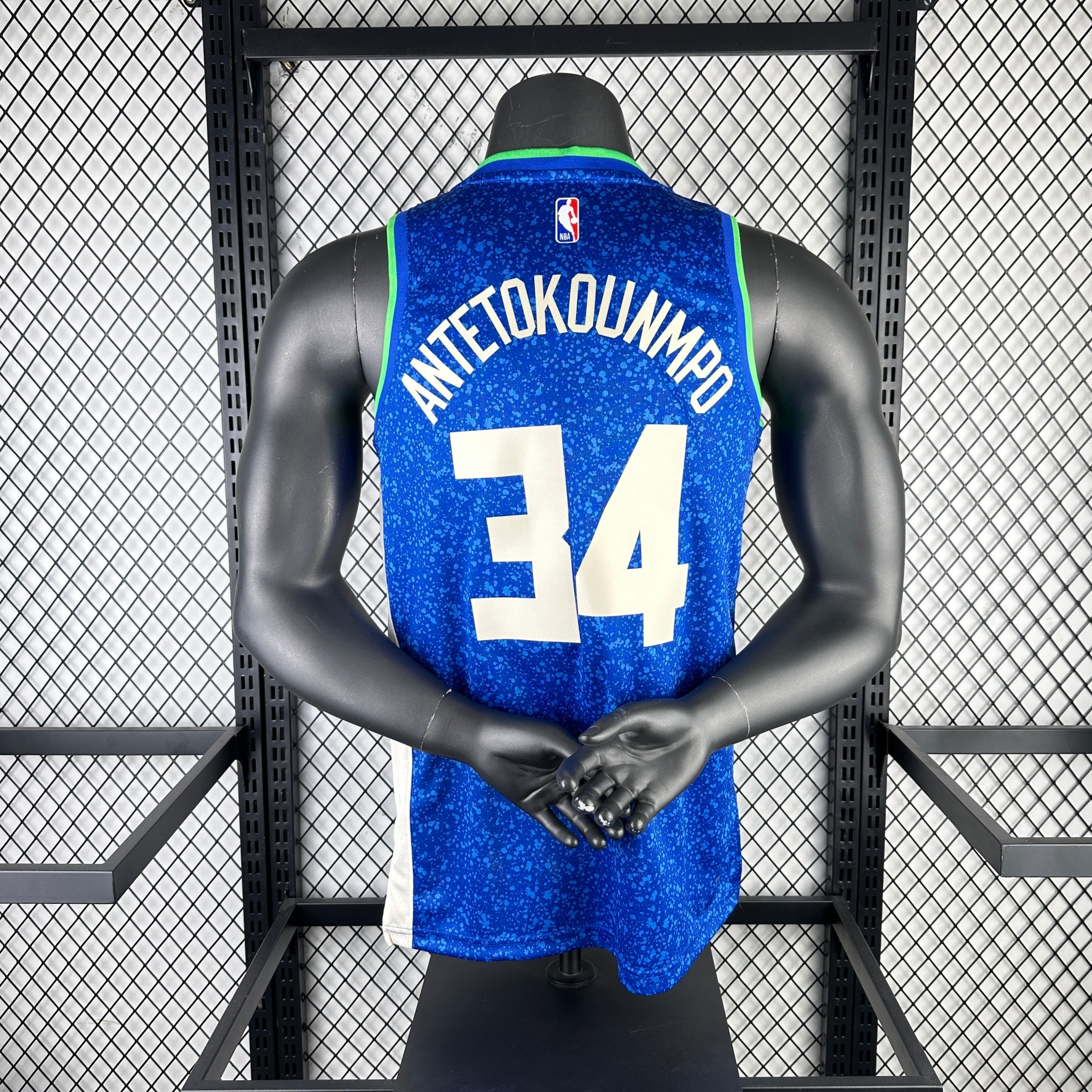 24 Milwaukee Bucks-City Edition-34